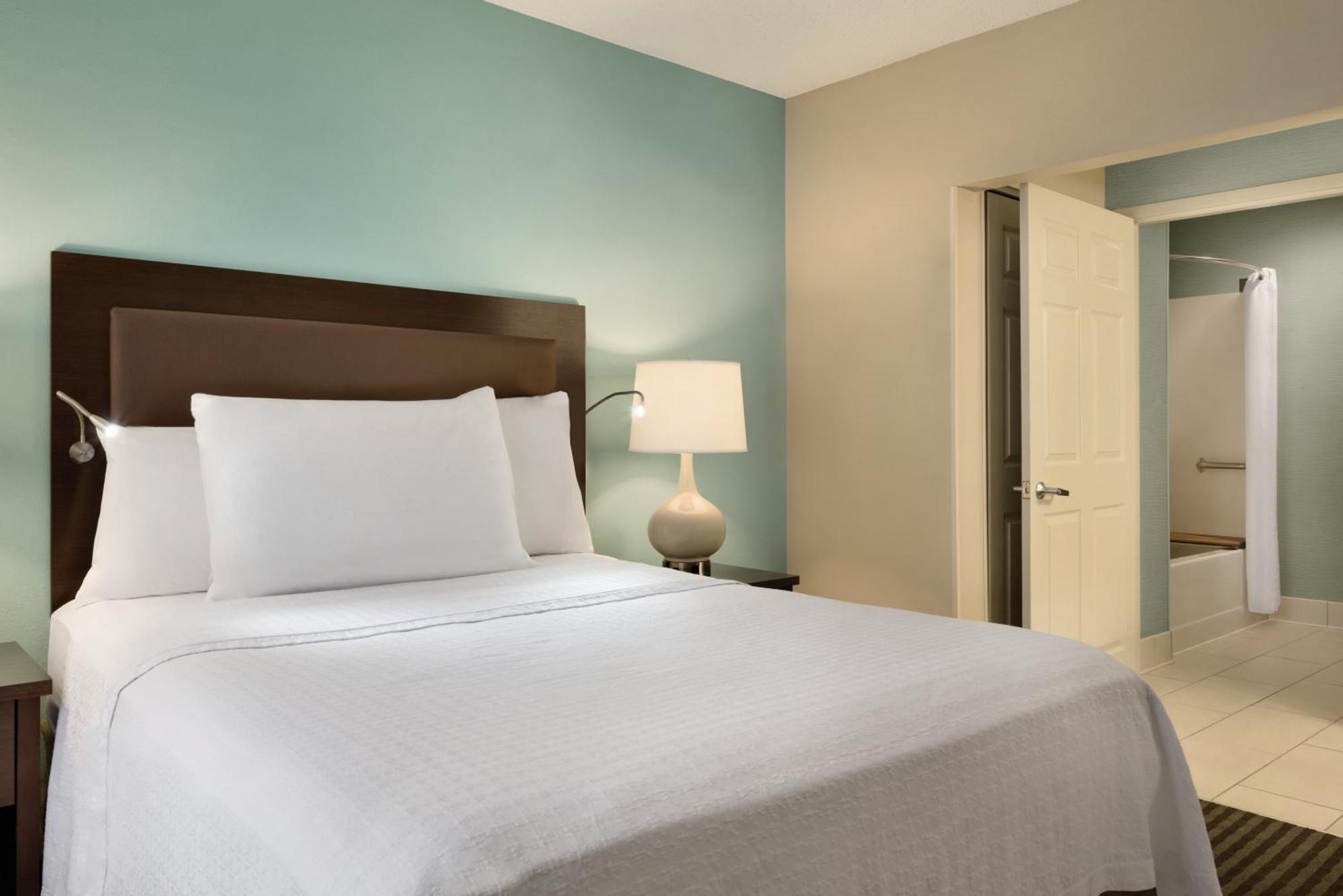 Homewood Suites Grand Rapids Exterior photo