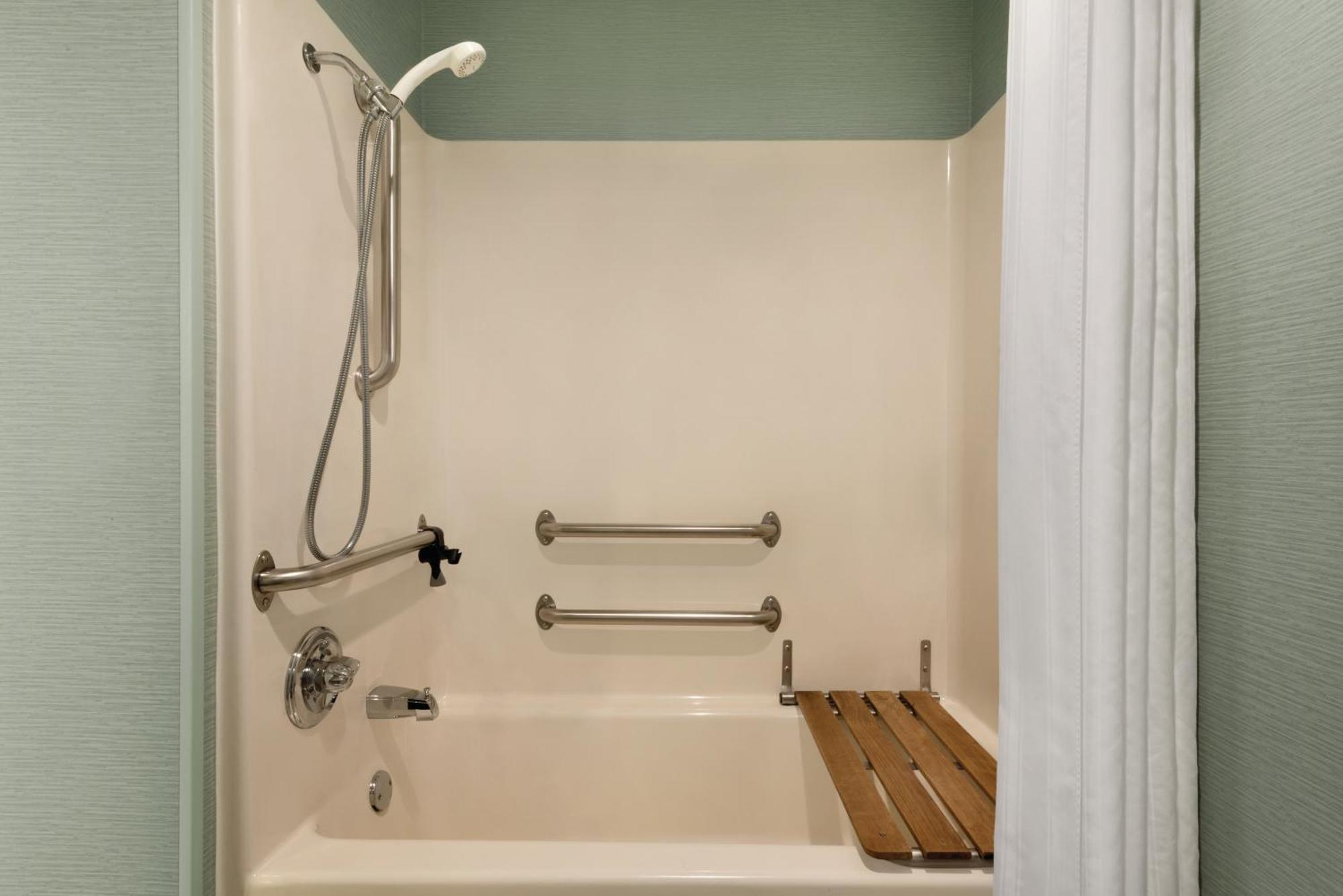 Homewood Suites Grand Rapids Exterior photo